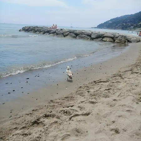 La Riviera Dei Fiori Apartamento *
