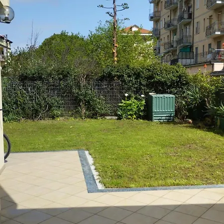La Riviera Dei Fiori Apartamento